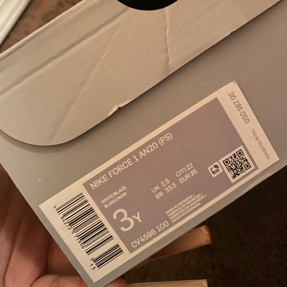 Nike Air Force black and white size 3